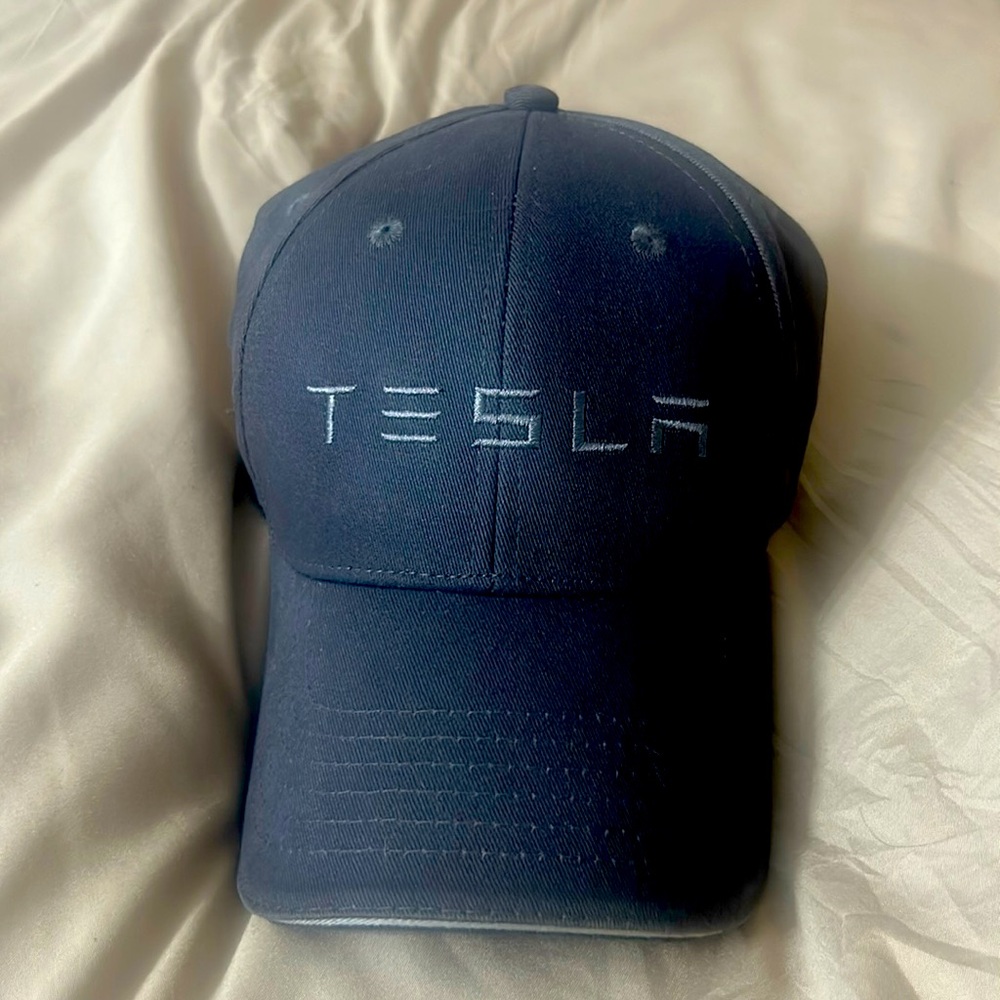 Cap Tesla